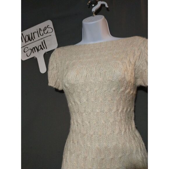 Maurices loose knit cream sweater small - Picture 2 of 3
